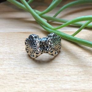 Pandora Floral Daisy Lace Clip